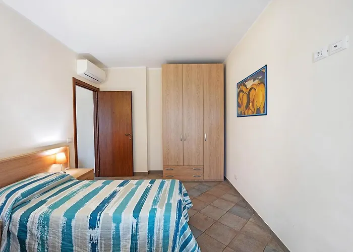 Belfast La Scuderia * Marina dʼAndora